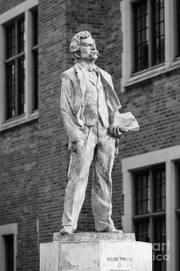 Elmira College Mark Twain Statue Photograph by University Icons