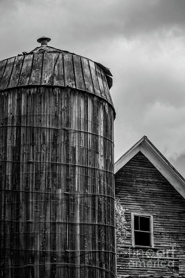 Dallas Photograph - Ely Vermont Old Wooden Silo and Barn Black and White by Edward Fielding