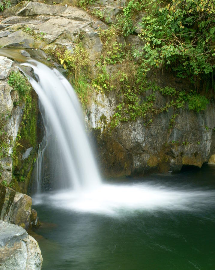 Waterfall Photograph - Emerald Falls by Marty Koch