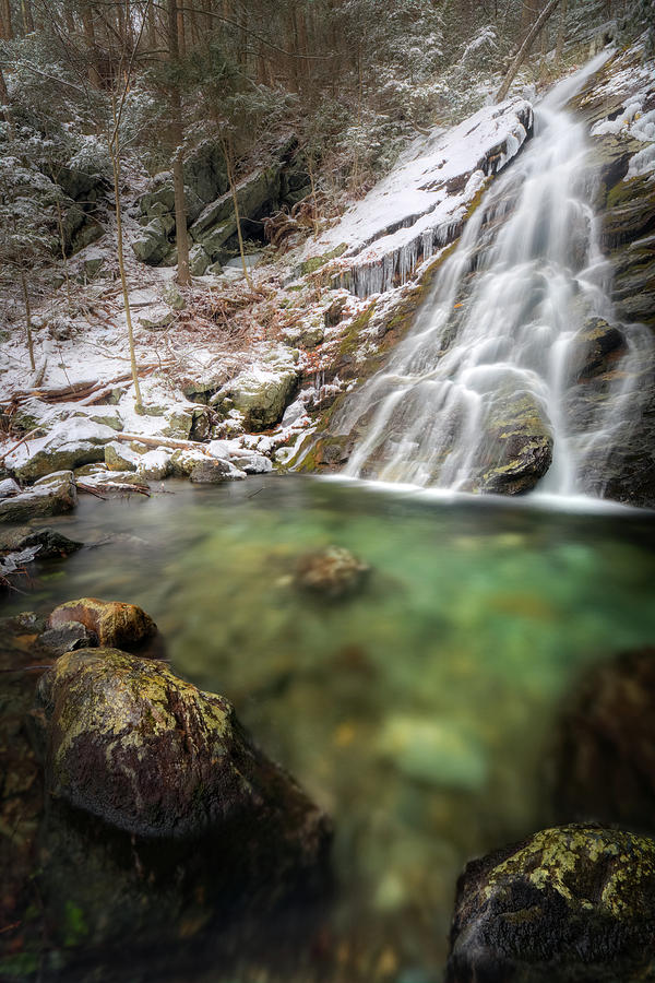Waterfall Photograph - Emerald Ice by Bill Wakeley