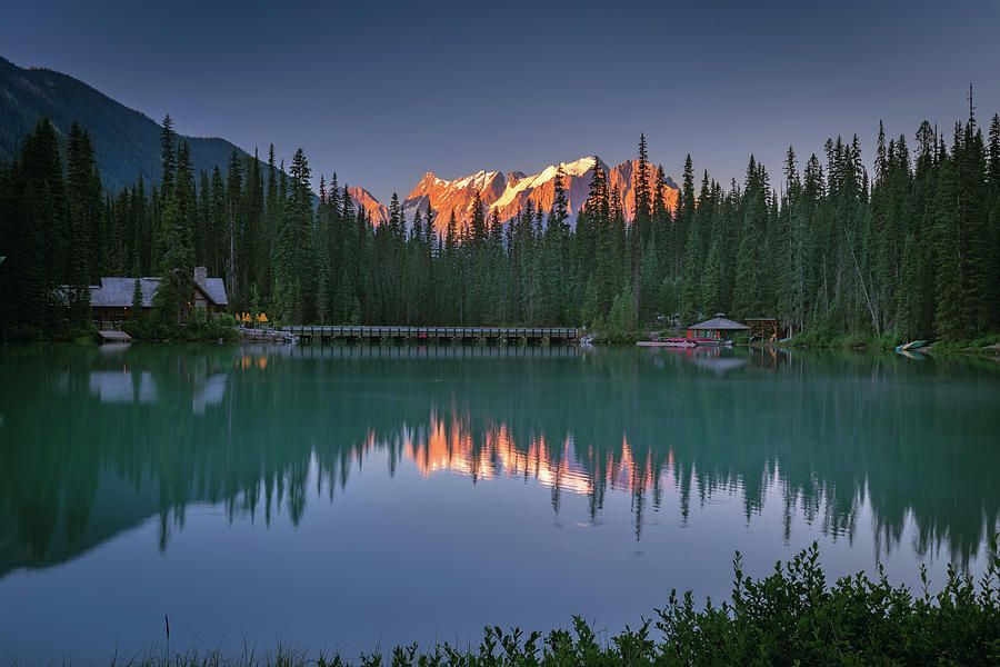 Nature Photograph - Emerald Lake at sunrise hour by William Lee