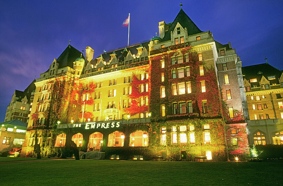 Empress Hotel Photograph by Buddy Mays Fine Art America