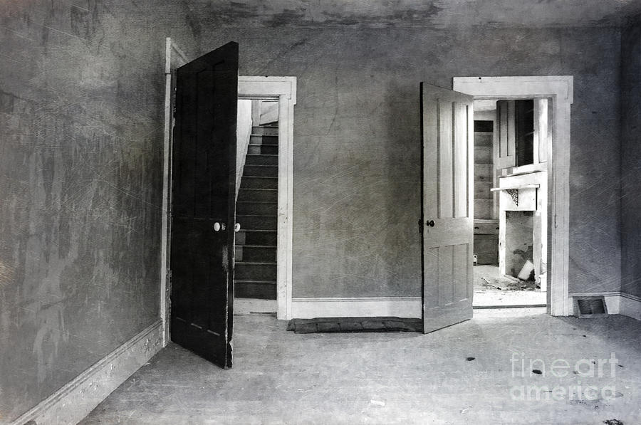 Abandoned Photograph - Empty Rooms by Debra Fedchin