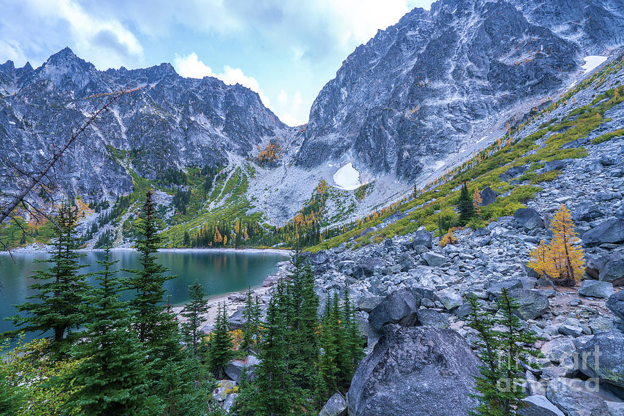 Enchantments Heading to Aasgard Pass Photograph by Mike Reid