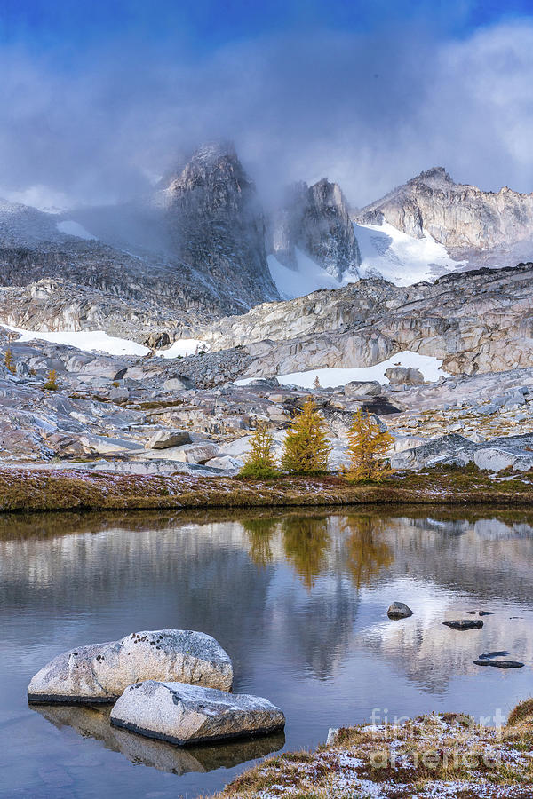 Enchantments Majestic Peaks Fall Larches Photograph by Mike Reid