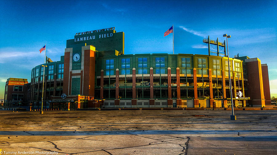 End of the Day at Lambeau Field Photograph by Tommy Anderson