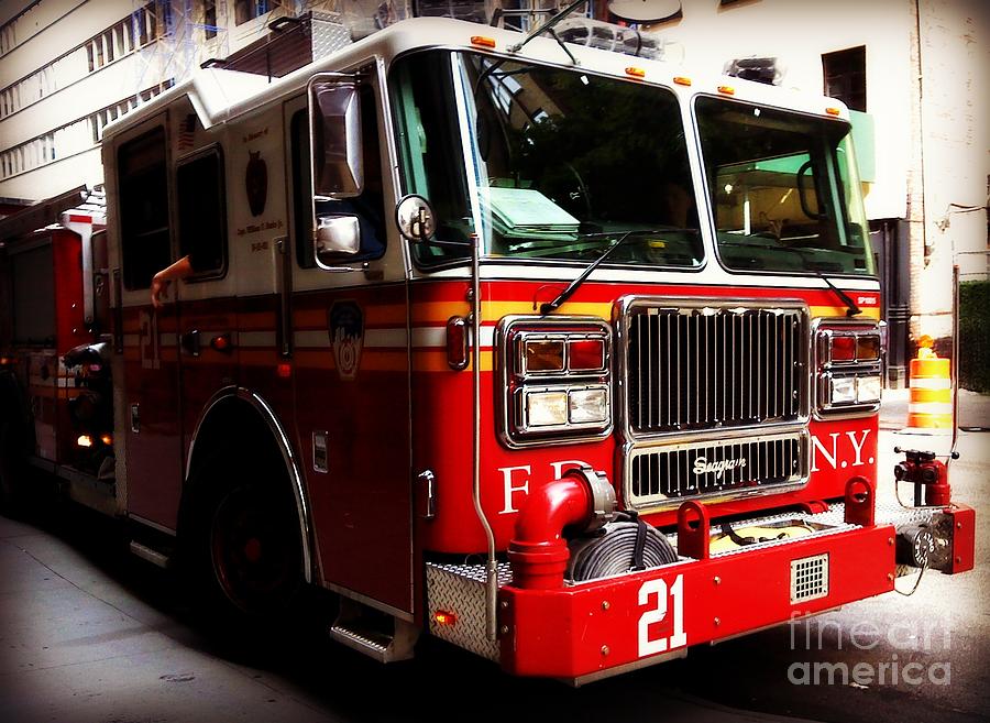 Engine 21 - New York City Fire Engine Photograph by Miriam Danar