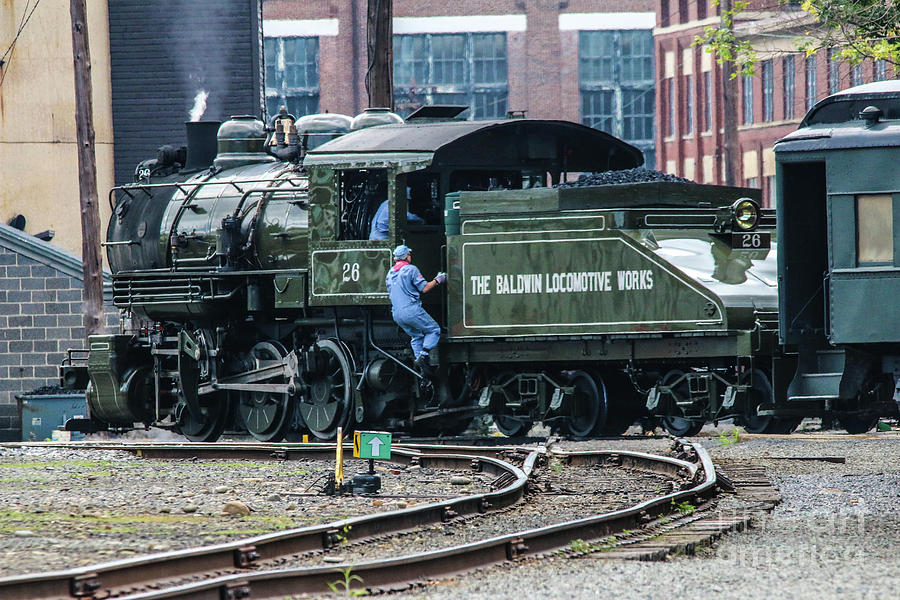 Engine 26 Photograph by William E Rogers - Fine Art America