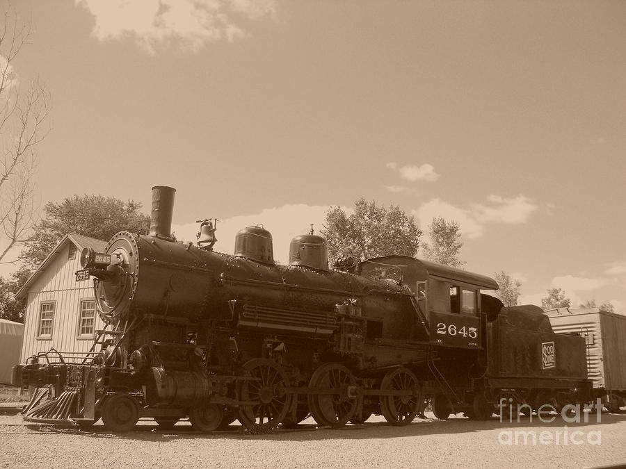 Engine 2645 Photograph by Charles Robinson