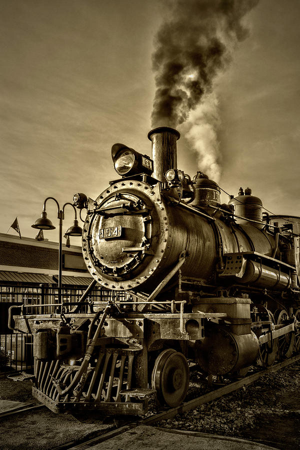Knoxville Photograph - Engine Steam by Sharon Popek