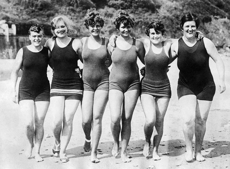 English Channel Swim Hopefuls Photograph by Underwood Archives