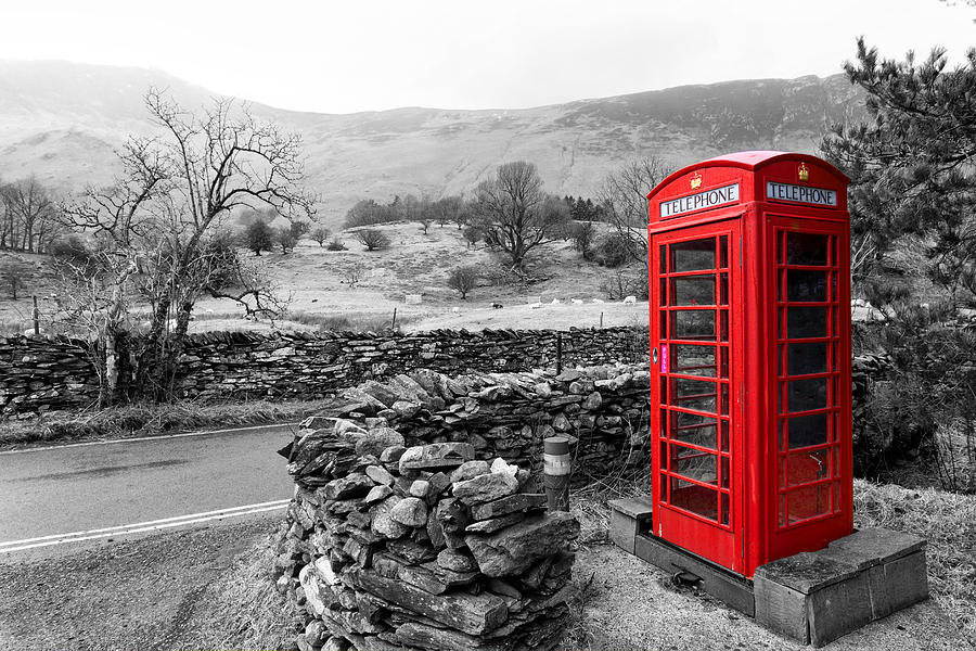 English phone box Photograph by Paul Cowan