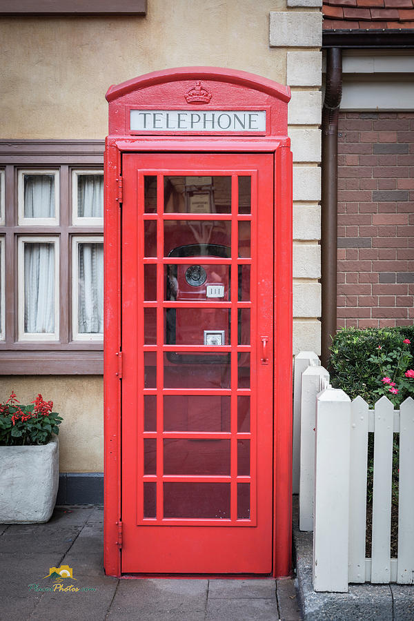 English Telephone Booth Photograph by Jim Thompson