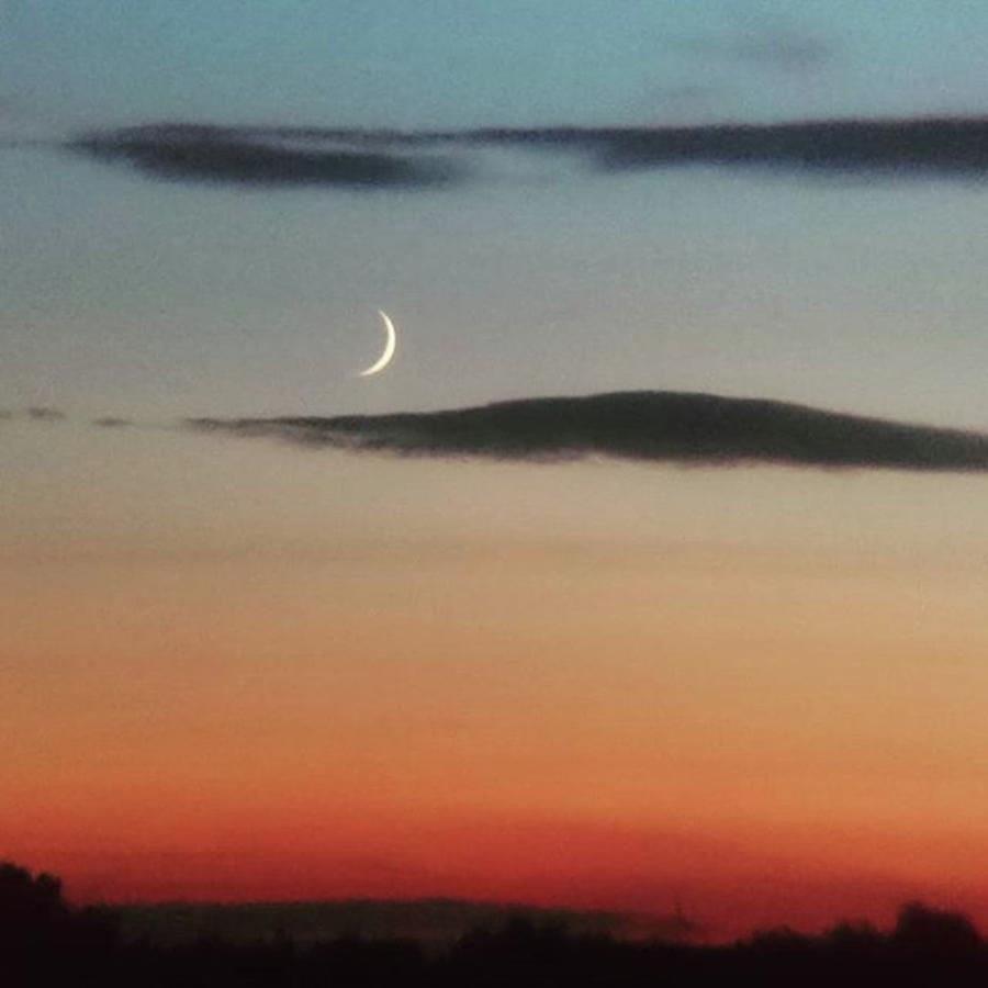 Sunset Photograph - Evening Moon

#nature #landscape by Chris Smith