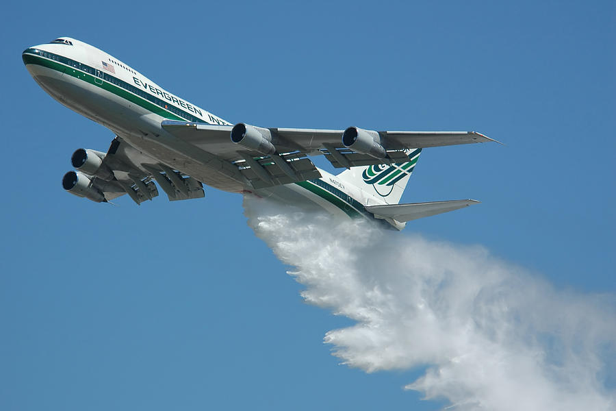 Evergreen International 747-273C Supertanker Photograph by Brian Lockett