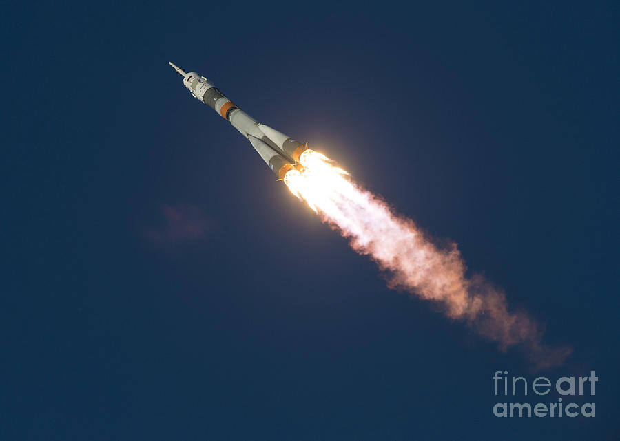 Expedition 46 Soyuz Launch To The Iss Photograph by Science Source