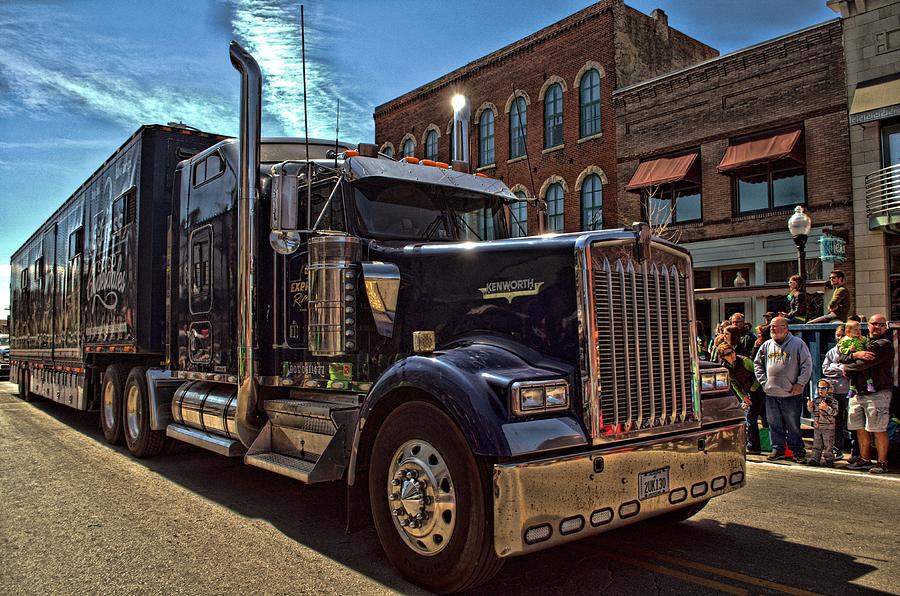 Express Clydesdale Kenworth Semi Truck Photograph by Tim McCullough