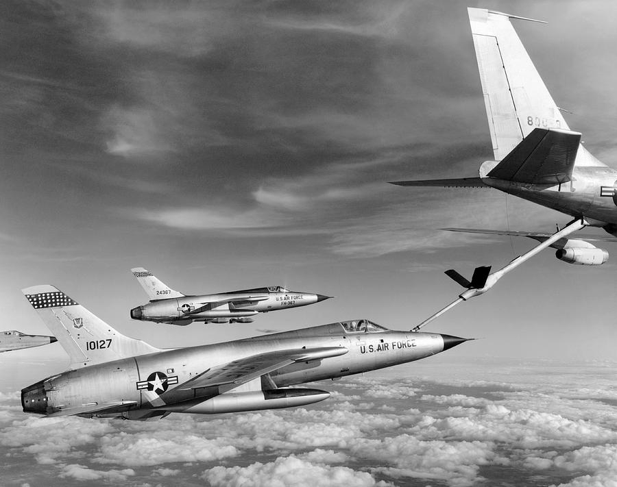 F-105s Refueling In The Air Photograph by Underwood Archives