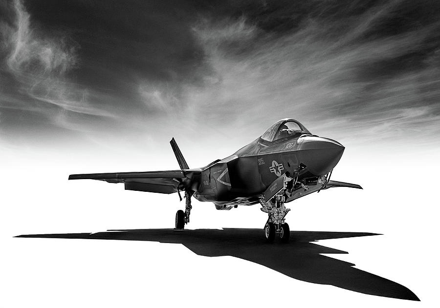 Black And White Digital Art - F-35 Lightning by Douglas Pittman