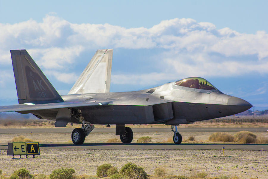 F22 Raptor fighter Plane Photograph by Kris Zagyva - Fine Art America