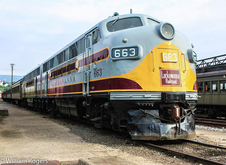 Lackawanna Railroad F3 Unit 663 Photograph by William E Rogers - Pixels