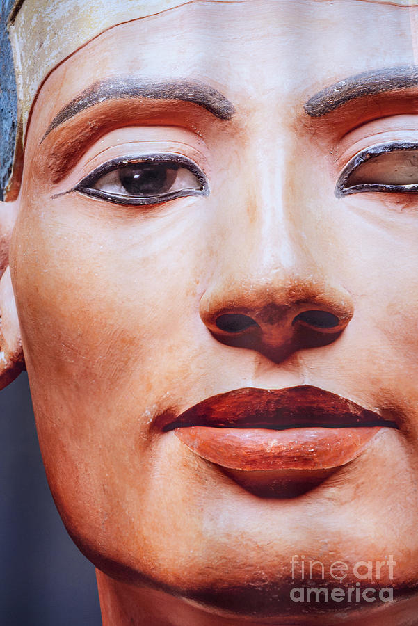 Face of Nefertiti Photograph by David Lichtneker