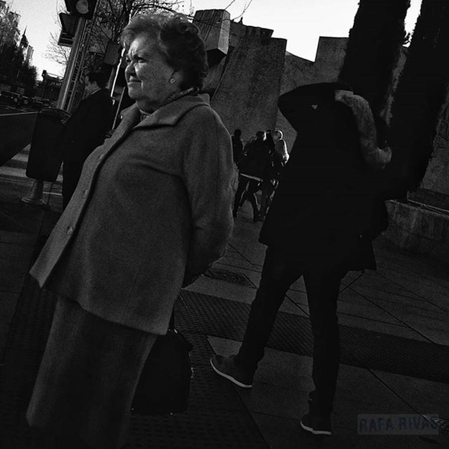 Portrait Photograph - Facing The Sun Lady

#people by Rafa Rivas