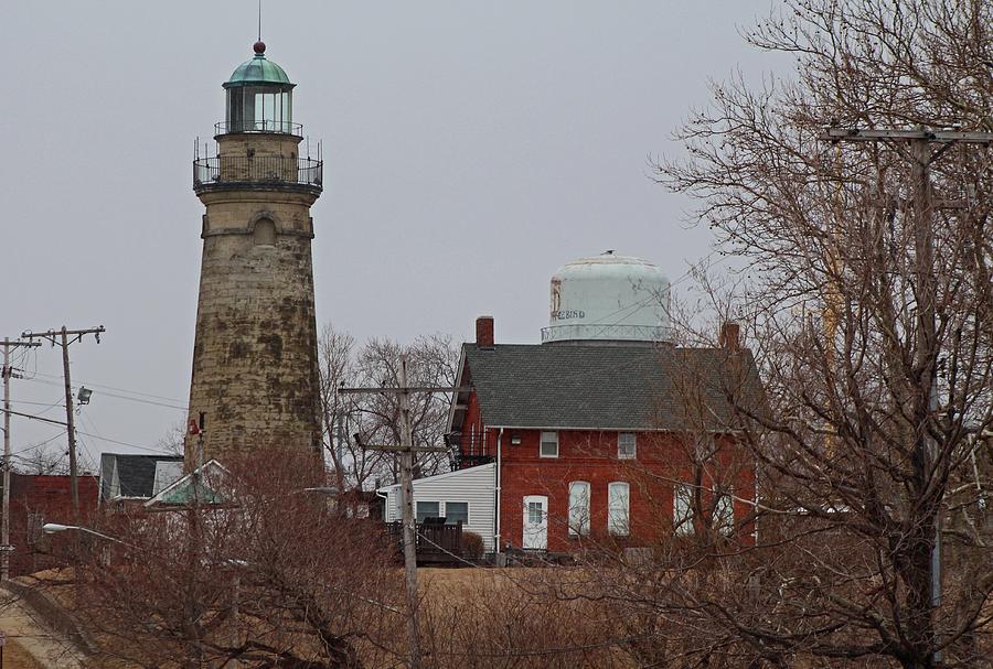 Fairport Harbor Lighthouse Photograph by Michiale Schneider