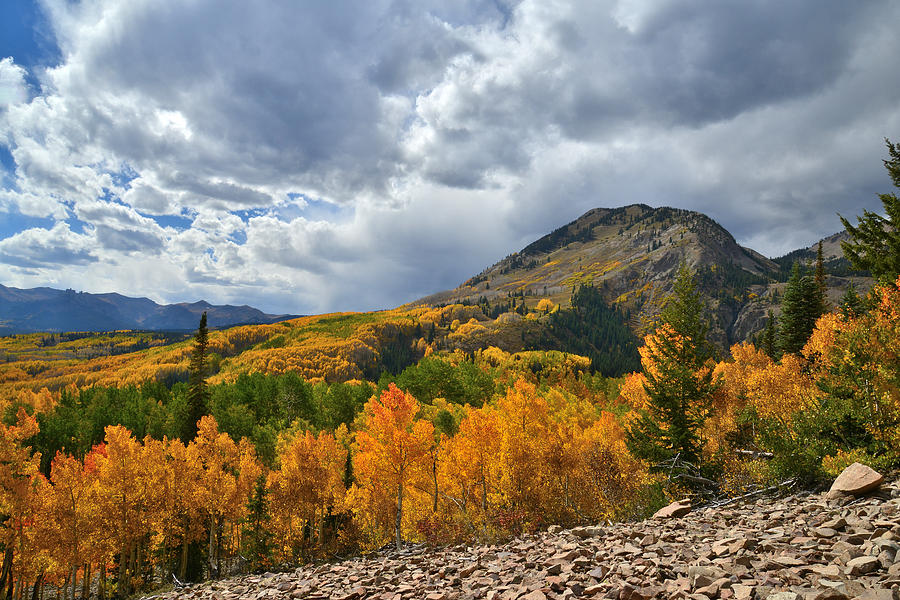 Fall Comes to Ohio Pass Photograph by Ray Mathis