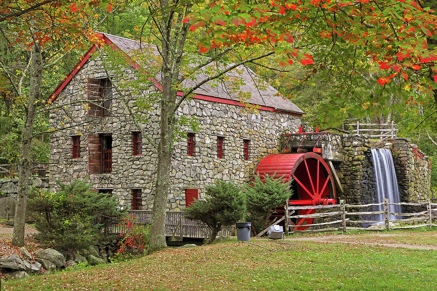 Fall Foliage at the Sudbury Grist Mill Photograph by Juergen Roth