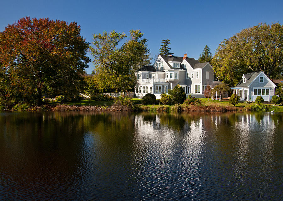 Fall on Argyle Lake in Babylon Village Photograph by Vicki Jauron