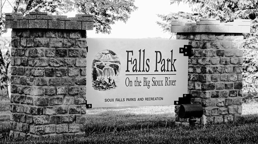 Falls Park South Dakota Photograph by Bob Pardue