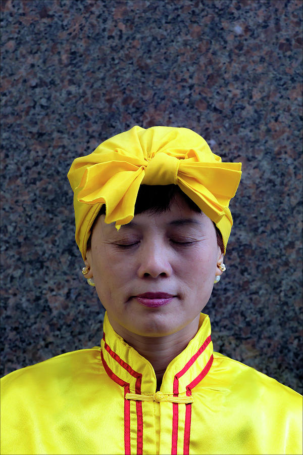 Falun Dafa Meditation Photograph by Robert Ullmann