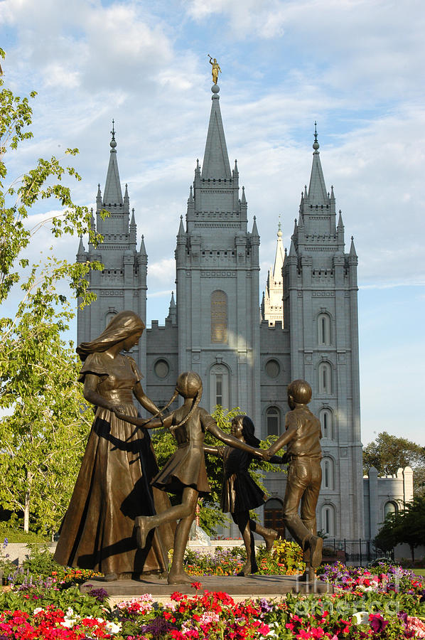 Salt Lake City Photograph - Families Are Forever by Craig Leaper