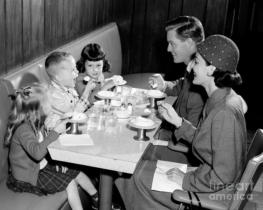 Parenthood Movie Photograph - Family Eating Ice Cream by H. Armstrong Roberts/ClassicStock