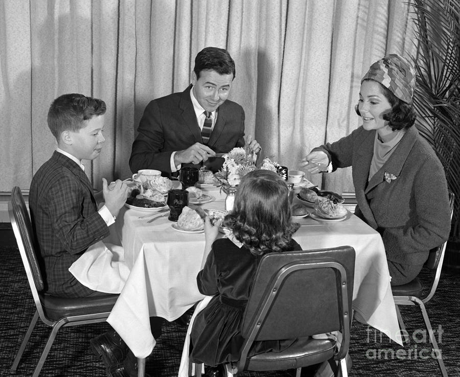 Family Eating Out, C.1960s Photograph by H. Armstrong Roberts/ClassicStock