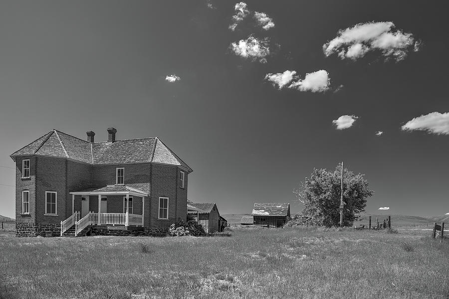 Farm House on the Prairie  Photograph by Richard J Cassato