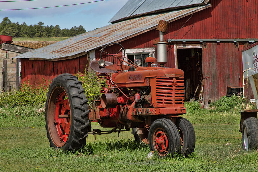 1952 Farmall Tractor Photograph by Alana Thrower