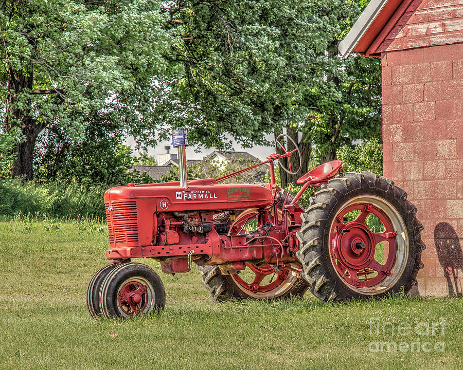 Farmall Tractor Photograph by Rod Best