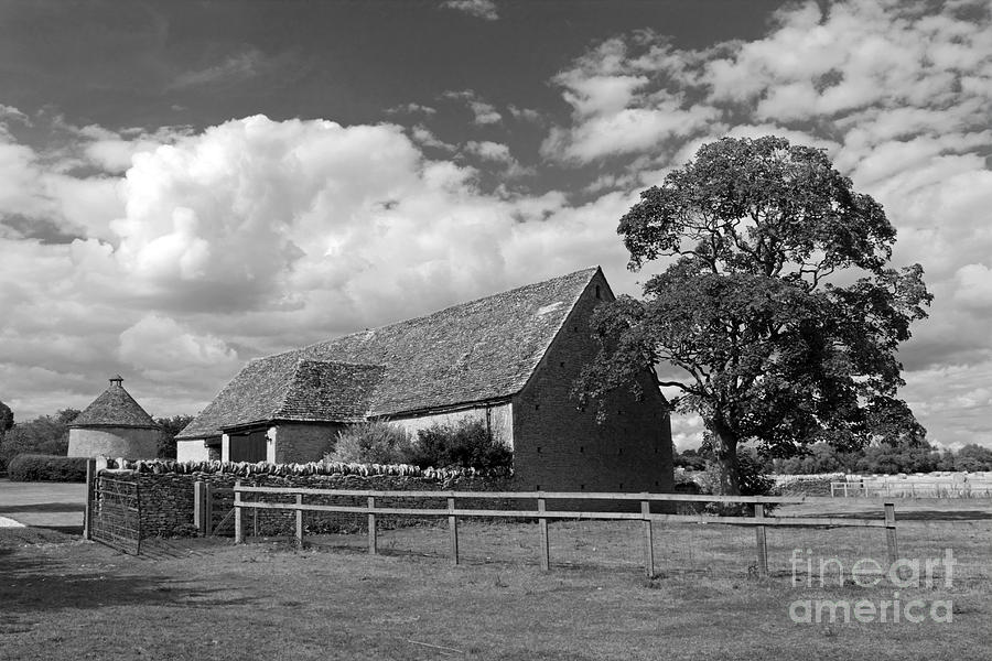 Farmhouse in the English Countryside Photograph by Julia Gavin