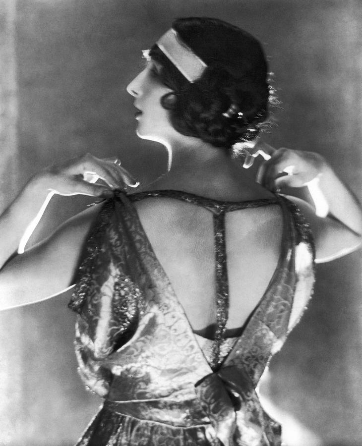 FASHION, 1920s Photograph by Granger