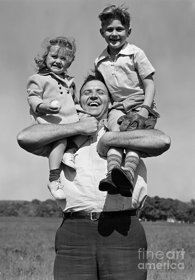 Father Holding Children, C.1930s Photograph by H. Armstrong Roberts/ClassicStock