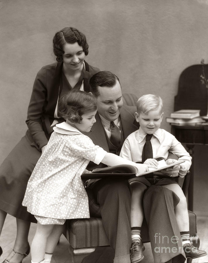 Father Reading To Children, C.1930s Photograph by H. Armstrong Roberts/ClassicStock