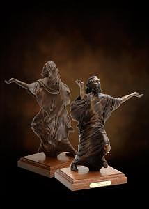 Fathers Love Sculpture by Tom White Fathers Love Sculpture by Tom White