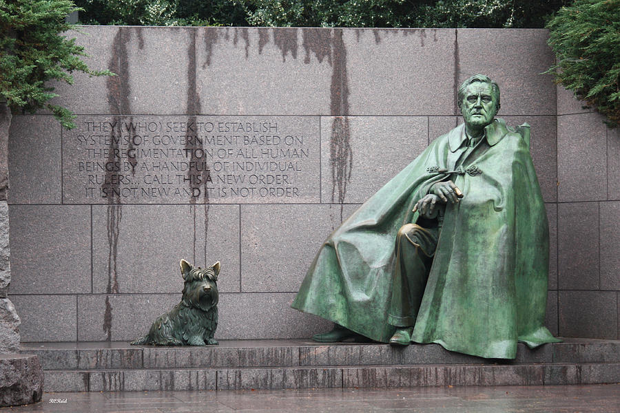 FDR Memorial - Neither New nor Order Photograph by Ronald Reid