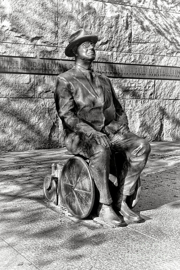 FDR Memorial Sculpture in Wheelchair Photograph by Olivier Le Queinec