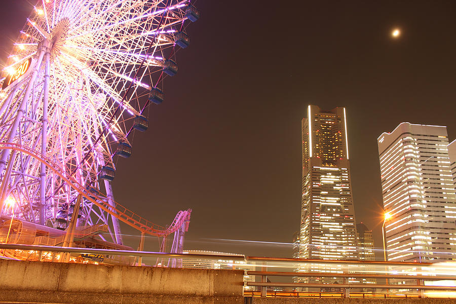 Ferris Wheel Photograph - Ferris wheel/yokohama,japan by Tamkats Ry