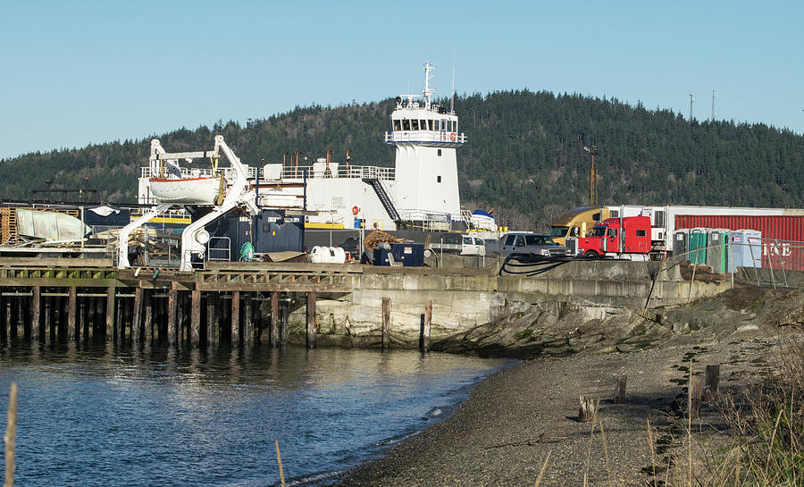 Ferry Unloading Photograph by Tom Cochran