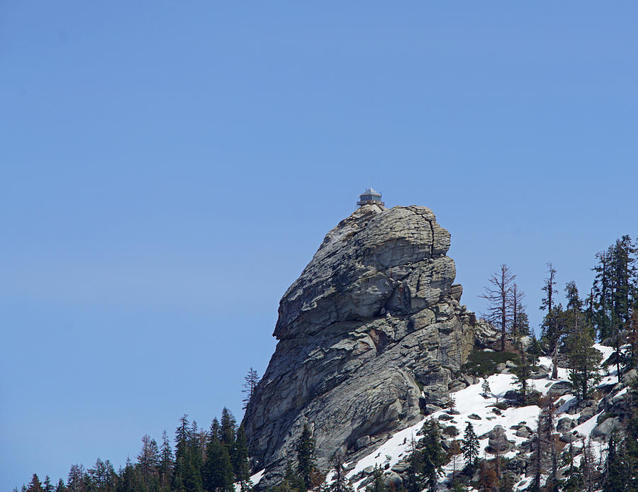 Sequoia National Park Photograph - Fire Lookout On Buck Rock by Dale Matson