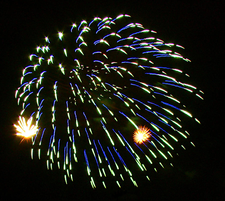Fireworks 21 Photograph by Todd Zabel